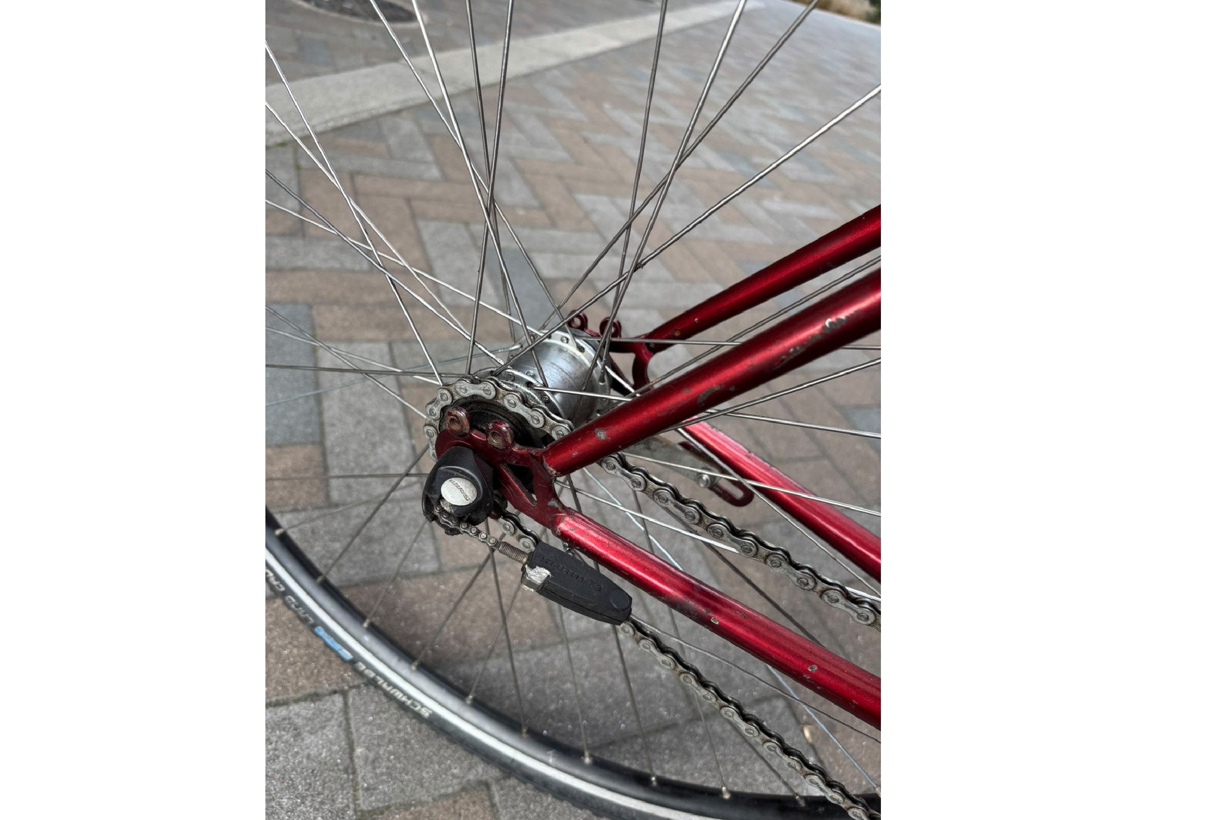 Mustang Broadway Hybrid Bike - Image 2