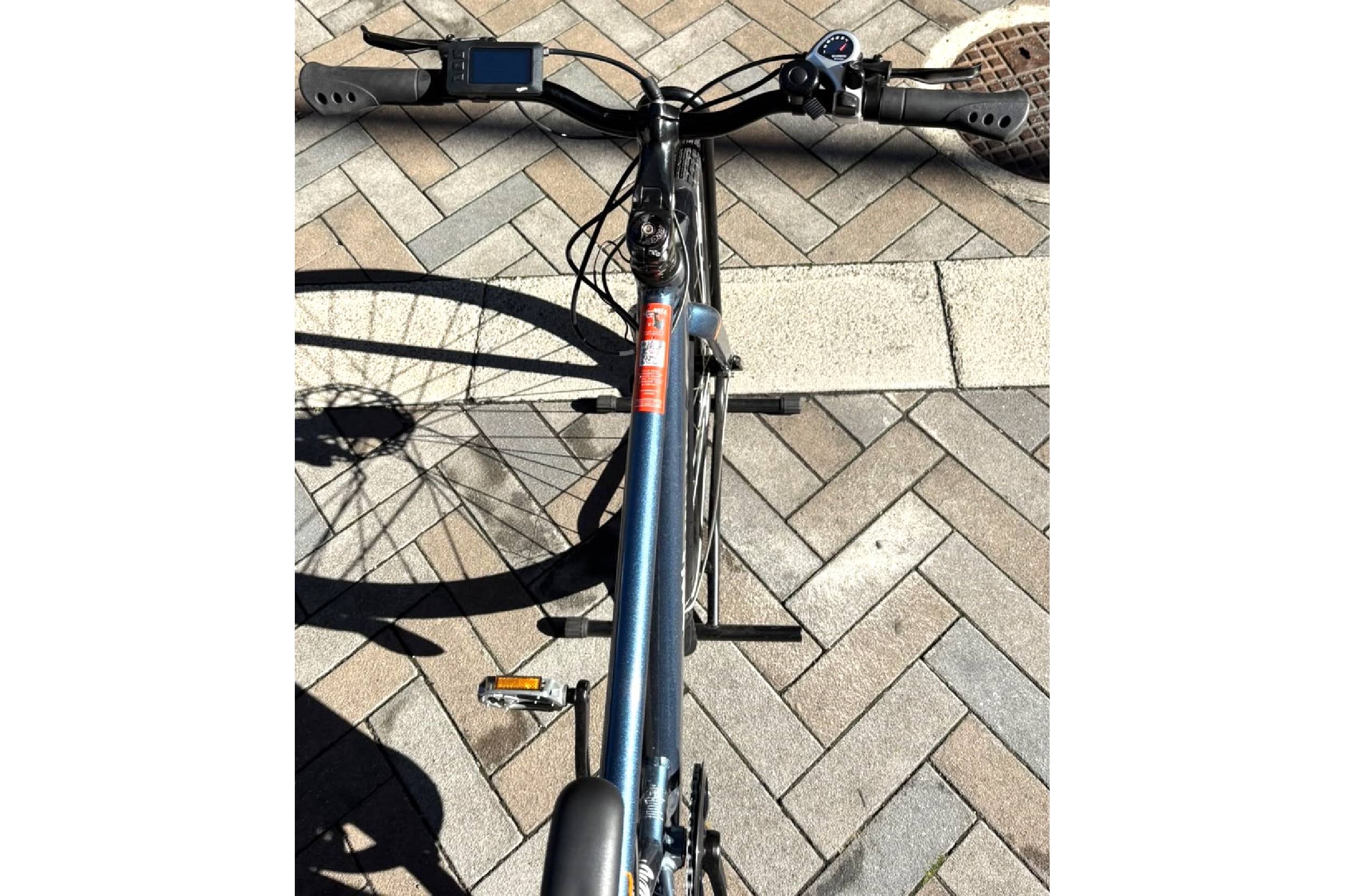 Emu Roam Free Electric Hybrid Bike - Image 5