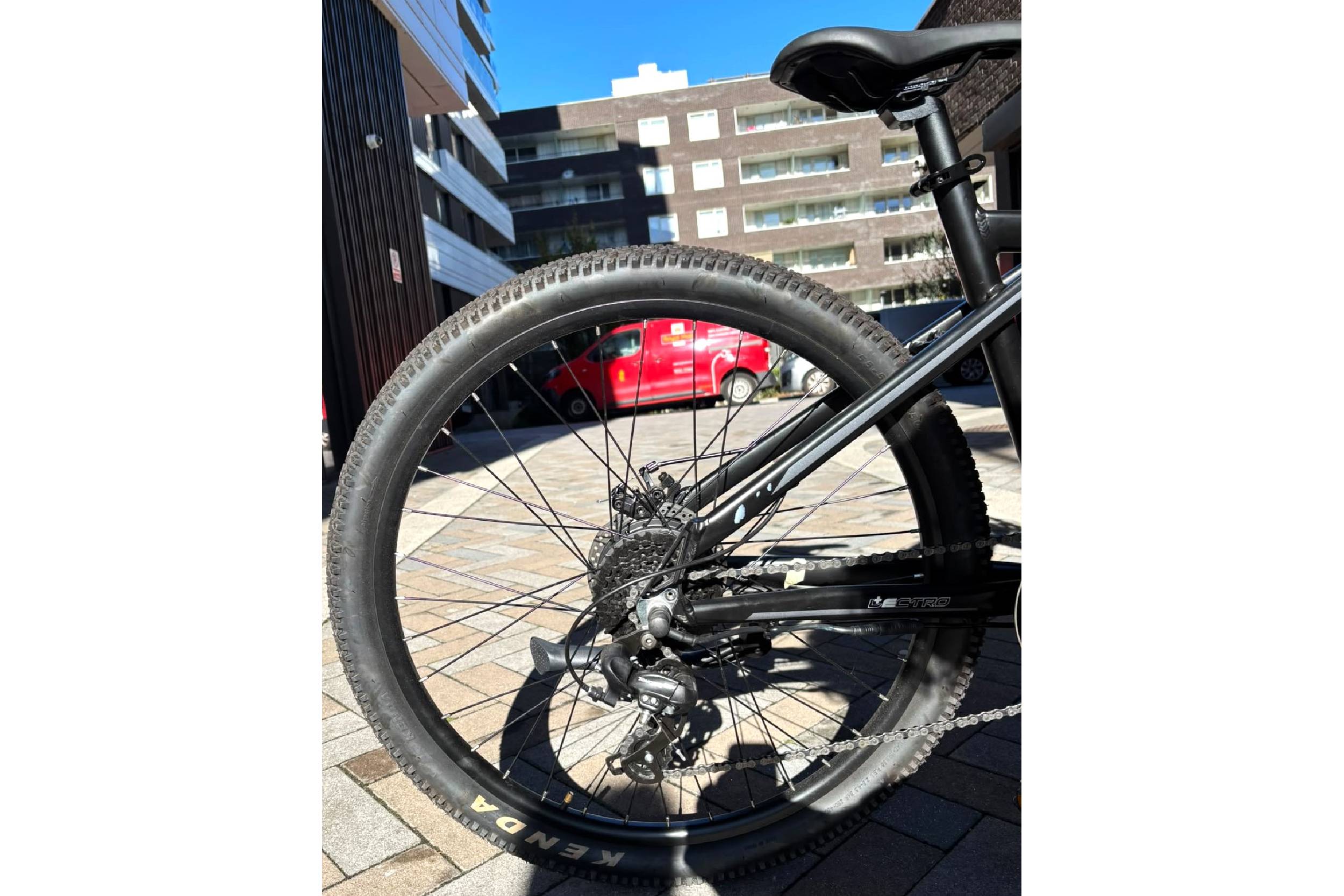Lectro EM600 Electric Mountain Bike - Image 3